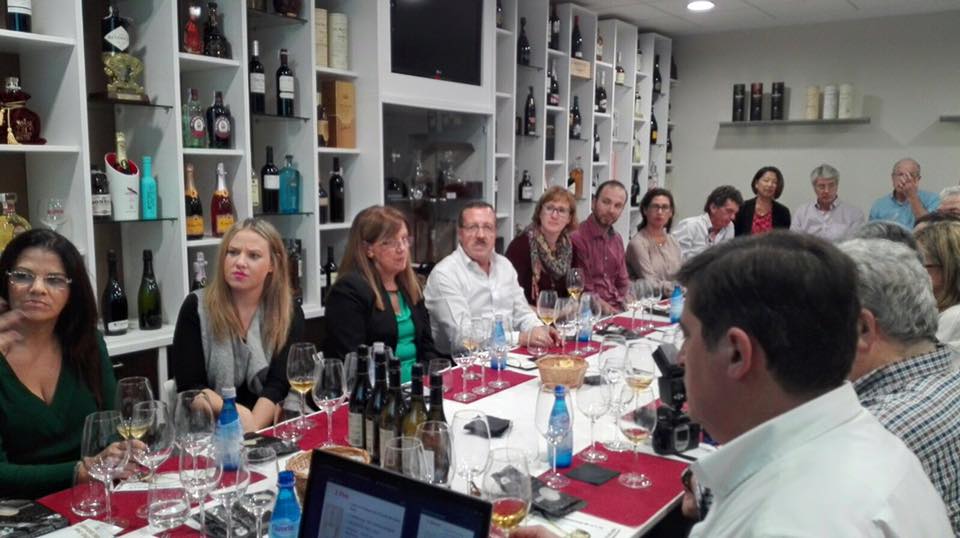 #cata #maridaje #DíaInternacionaldelEnoturismo #vinos @BodegasLustau <a href="/RestLaCasona1/">Rest. La Casona</a> @Vinos_Maridaje #Cadiz ¡Gracias!