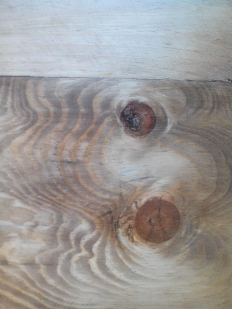 AbrilsCafe's tweet photo. Vernissant fusta! #wood #abrilsstudio #table #Terrassa https://t.co/NyVKtC5k0P