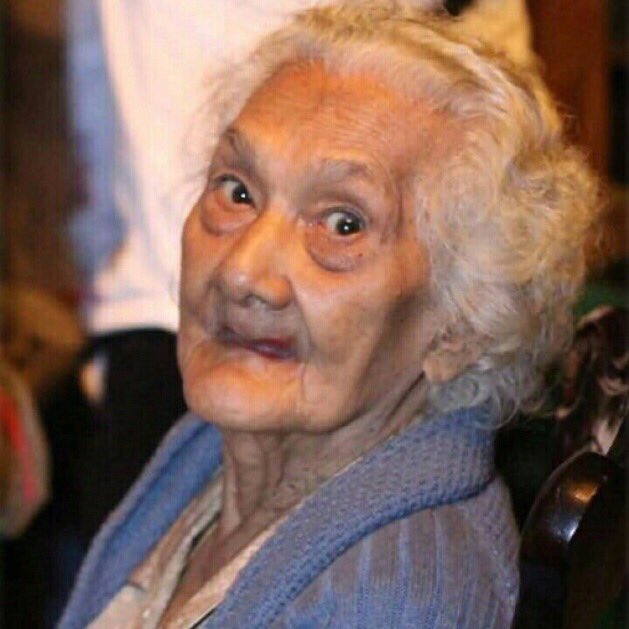 AlKohler7's tweet photo. Selamat jalan Oma Barre.. May you rest in peace.. We always love you https://t.co/vqFakeFlPH