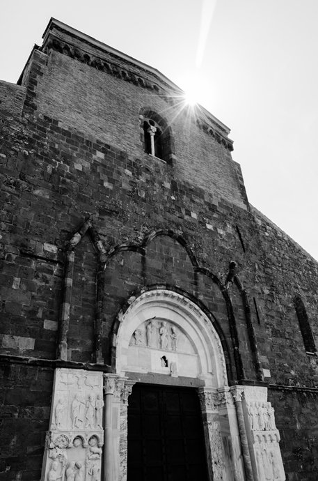 AmFineArtPrints's tweet photo. Fecade of the abbey of San Giovanni in Venere(St John in Venus), in #Italy. #Photography
https://t.co/3D1a2dUfYS https://t.co/VIqTq3jg4Q