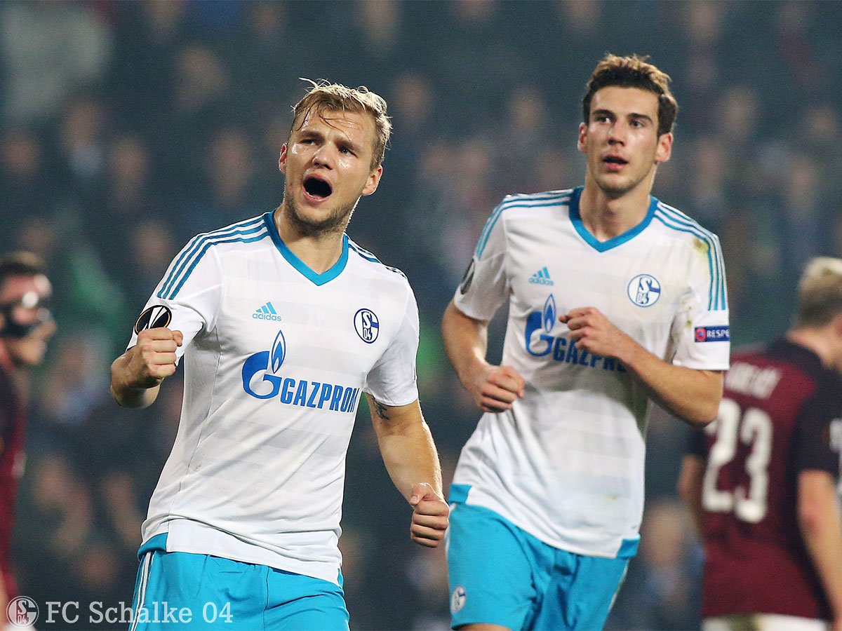 s04_jp's tweet photo. 昨日の #PRAS04 戦の写真です📷 #S04 @EuropaLeague @ACSparta_EN  https://t.co/1w2Ez1ZwFm