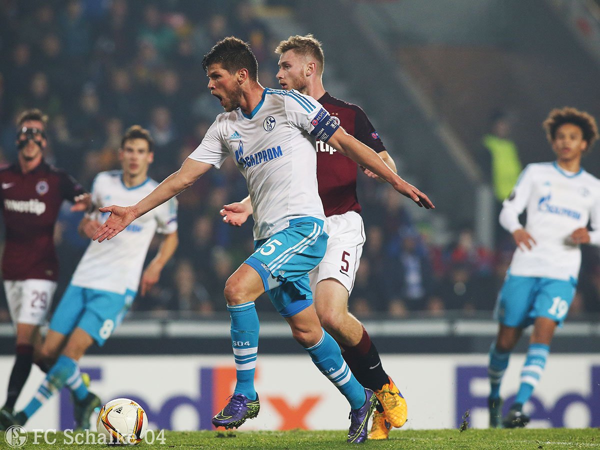 s04_jp's tweet photo. 昨日の #PRAS04 戦の写真です📷 #S04 @EuropaLeague @ACSparta_EN  https://t.co/1w2Ez1ZwFm
