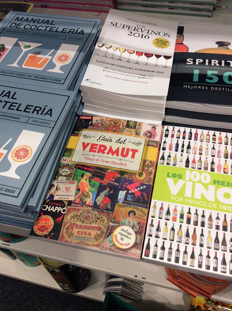 Cosas que me alegran el día: pasear por una librería y encontrarme la Guía del Vermut de <a href="/esterbachs/">esterbachs</a> :-)