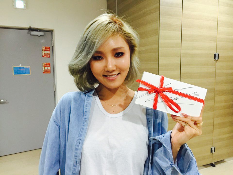 RBW_MAMAMOO's tweet photo. #마마무 가 직접 준비한 #빼빼로 가 먹고싶다면?
자세한 내용과, 사진은 팬카페에서 확인해주세요. 
https://t.co/9rN9Bl3RK5 
#마마무 #빼빼로데이 #11월11일 https://t.co/HsBGKX4cqV