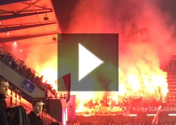 FasziFankurve's tweet photo. Fanmarsch &amp; Pyroshow: #Schalke04 Fans gestern in #Prag: #PRAS04 #S04 #Ultras #FCN #Sparta https://t.co/xL58LSthIC https://t.co/2Uk5CQOr8Y
