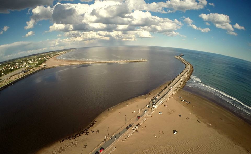 necocheagovar's tweet photo. #Necochea #Quequen #BuenViernes ¡Hoy la apertura la hacemos desde arriba! https://t.co/TAGP9SRY30