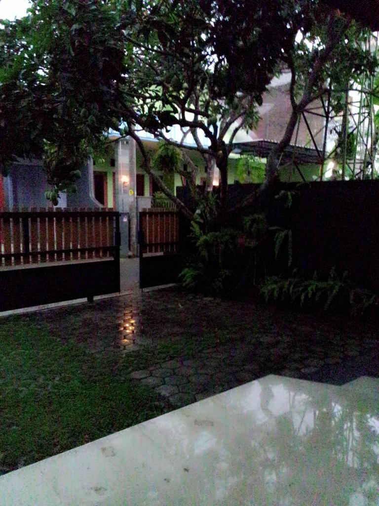 Alhamdulillah....akhirnya hujan juga...sejuk rasanya.....