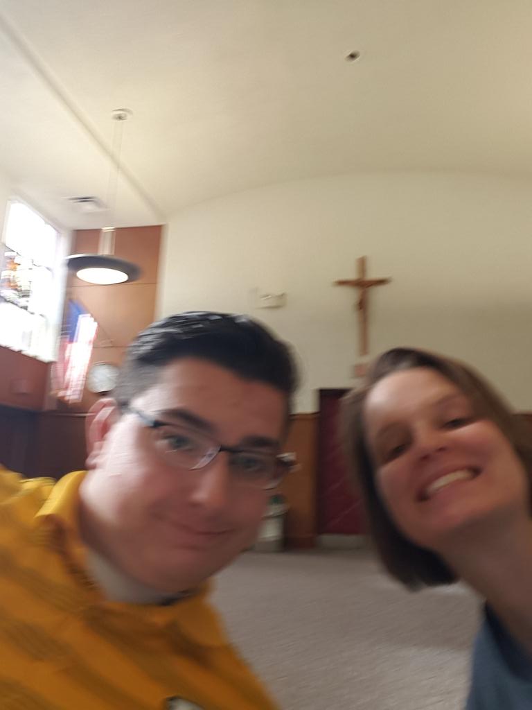 sehscampusmin's tweet photo. It's always a good day when we run into alums studying for @CLEpriesthood! @ian_kells #vocationweek https://t.co/VHjCm9yxLM