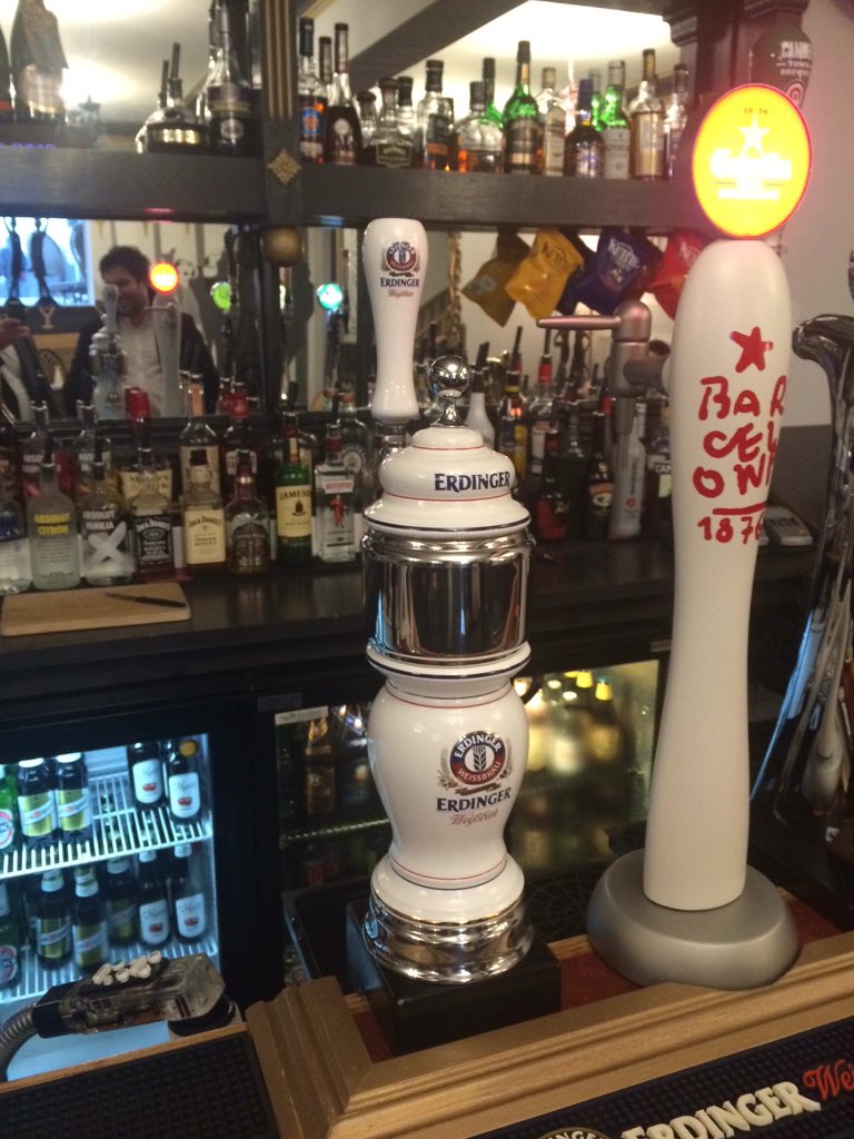 Estrella and Erdinger looking good at the Stage Door Southampton <a href="/TheStageDoorSO/">The Stage Door</a> <a href="/williamnorth3/">William North</a> <a href="/EstrellaDammUK/">Estrella Damm UK</a>