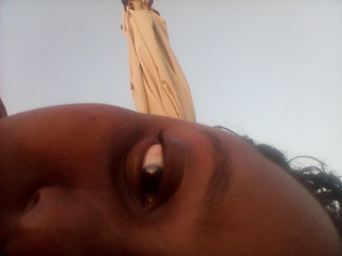 eyna_mohamed's tweet photo. Look who made it outside https://t.co/6RnMDEJyxO