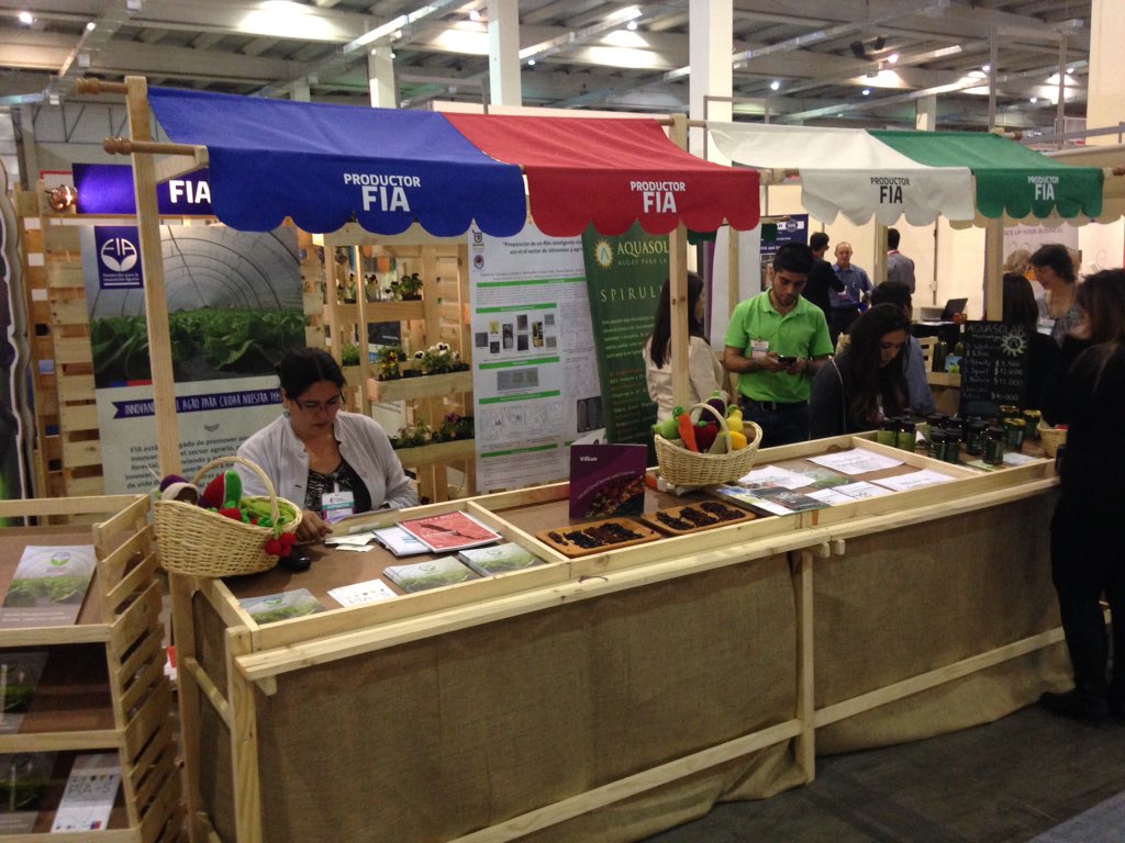 fjcontardo's tweet photo. Visitando la atractiva presencia de @FIA_Chile en la #ExpoFoodProcess https://t.co/VX1HmIrrtu