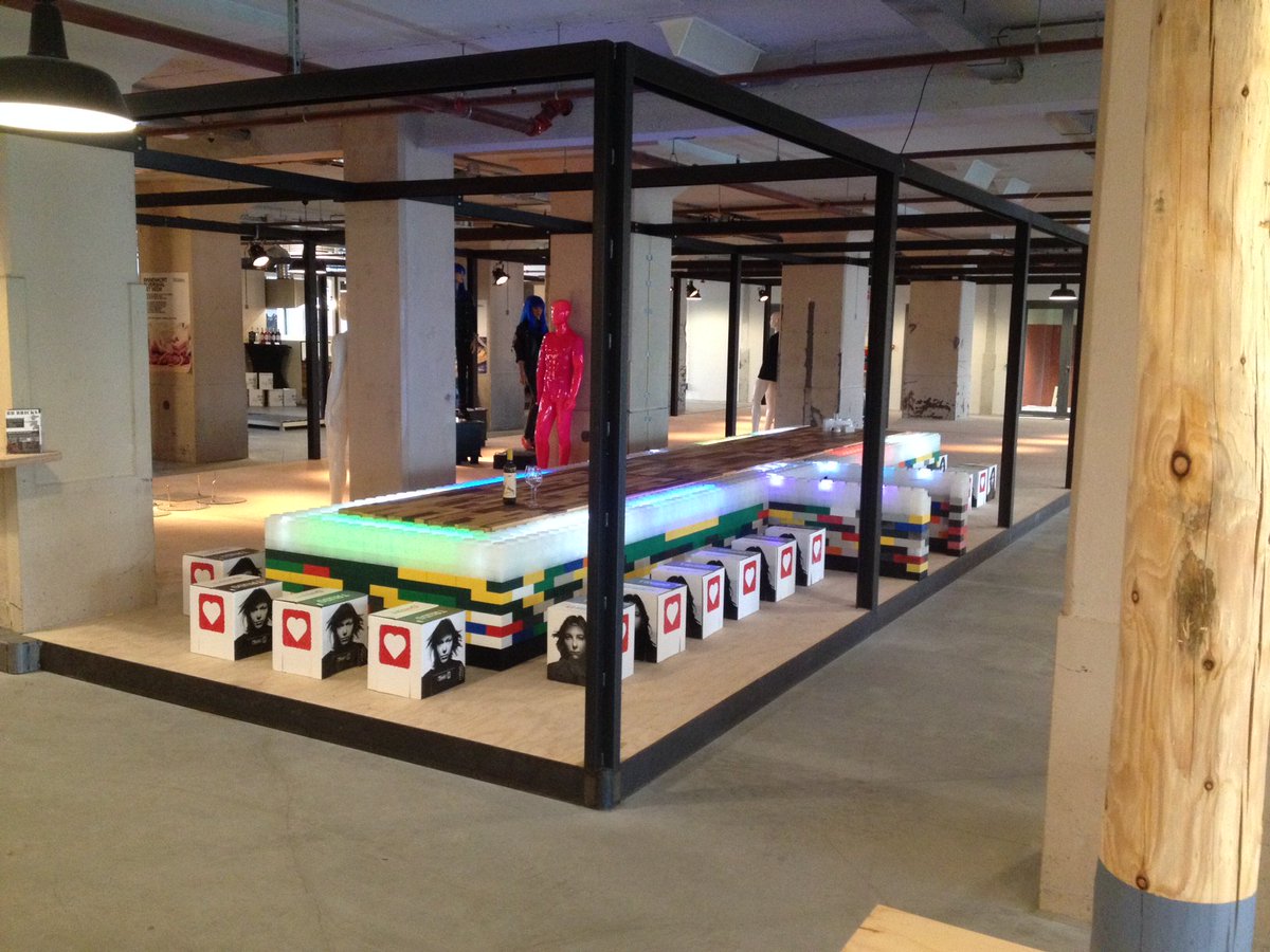 hersotafels's tweet photo. Vanaf morgen staat @hersotafels op #glownext met een heel bijzonder "lichttafel " https://t.co/8n7Vz3iyzu