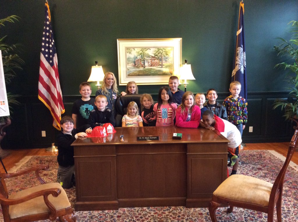MrsClardyClass's tweet photo. Yesterday was a great day of learning as we toured the town of Williamston! https://t.co/6DsKnh5wlU