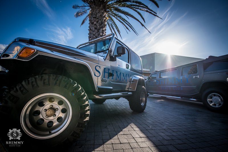 nuku_sen's tweet photo. Seen the #ShimmyJeep's new look? Thanks #GraffitiSA for the Cybershield vinyl wrapping - the first one in SA! https://t.co/GeCVeNgBe3