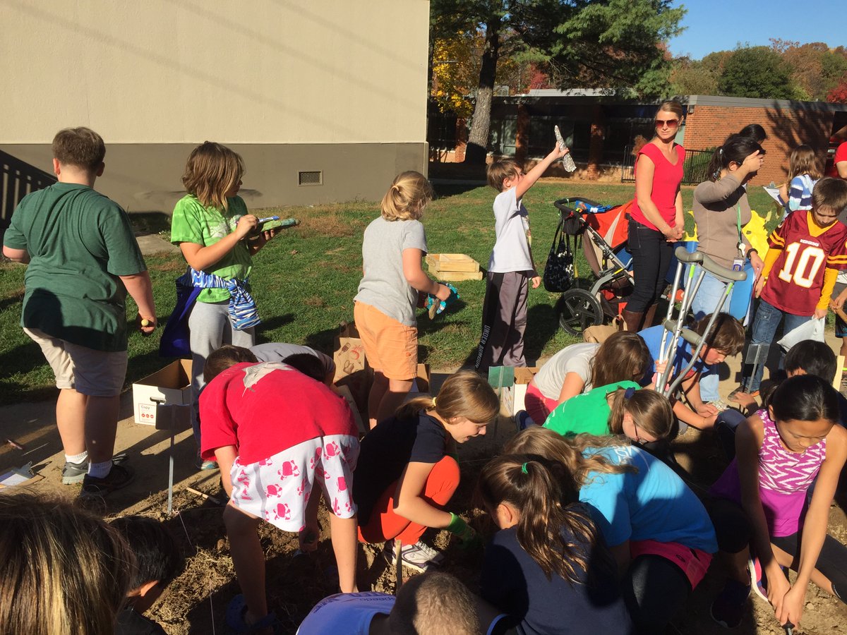 We had so much fun digging! Thank you, parents. It wouldn't have happened without you. #slesdig <a href="/StratfordLndgES/">Stratford Landing ES</a>
