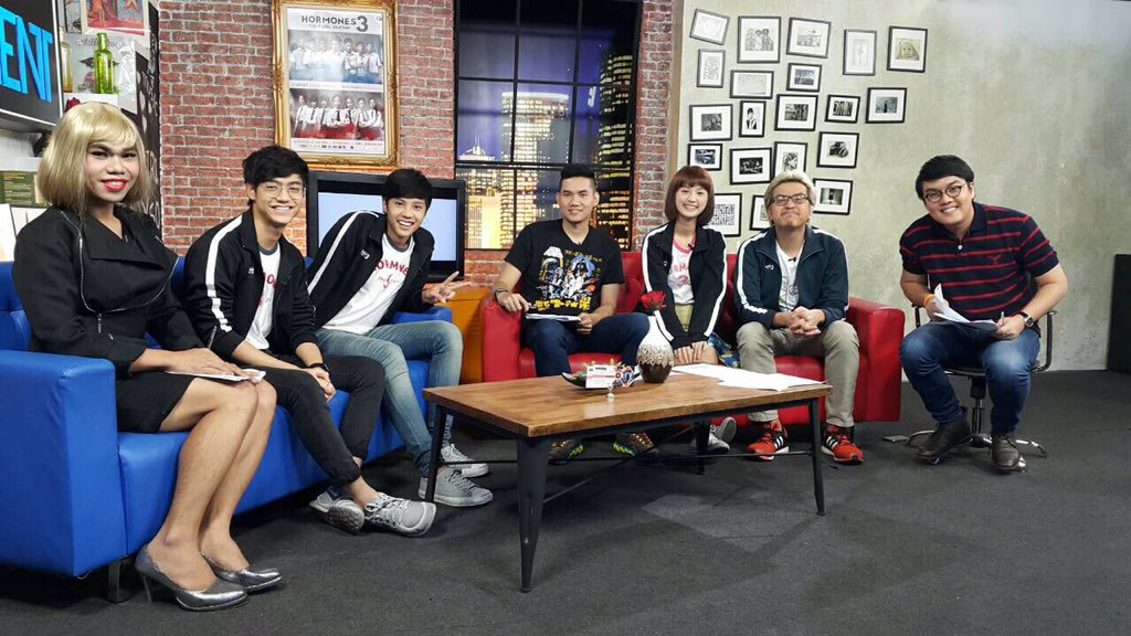 ใครได้ดูบ้างงง? :)
#GANGMENT #HormonesTheSeries3
พบกับ พี แบงค์ กุ๊กไก่ และ ผกก.ปิง