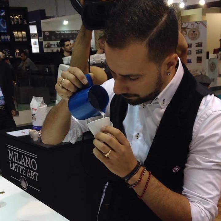 eunasa's tweet photo. Grande @RomeoGpr en el #mlac2015 de Host! Se clasificó a la final y lo bordó entre los mejores del mundo! #latteart https://t.co/GDg8TKnQEG