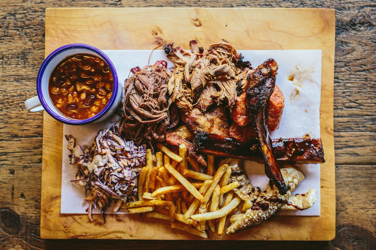 easybeers's tweet photo. #EasyBeers serving suggestion for your weekend. With a side board from @LonghornsBBQuk in Jesmond. No.4 on tap. https://t.co/wvCBaoDPtr