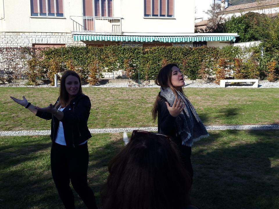 chiara_grandin's tweet photo. Balli di gruppo in quel di Possagno #5BL #pesciolinodance https://t.co/WnBMs2SI1a