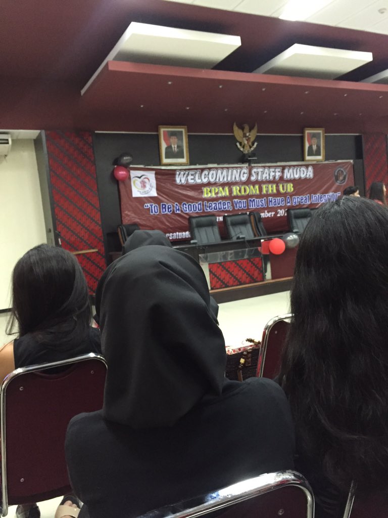 BPM_RDMFHUB's tweet photo. Welcoming staff muda BPM - RDM FH UB "to be a good leader, you must have a great integrity" https://t.co/VSiofRyTUE