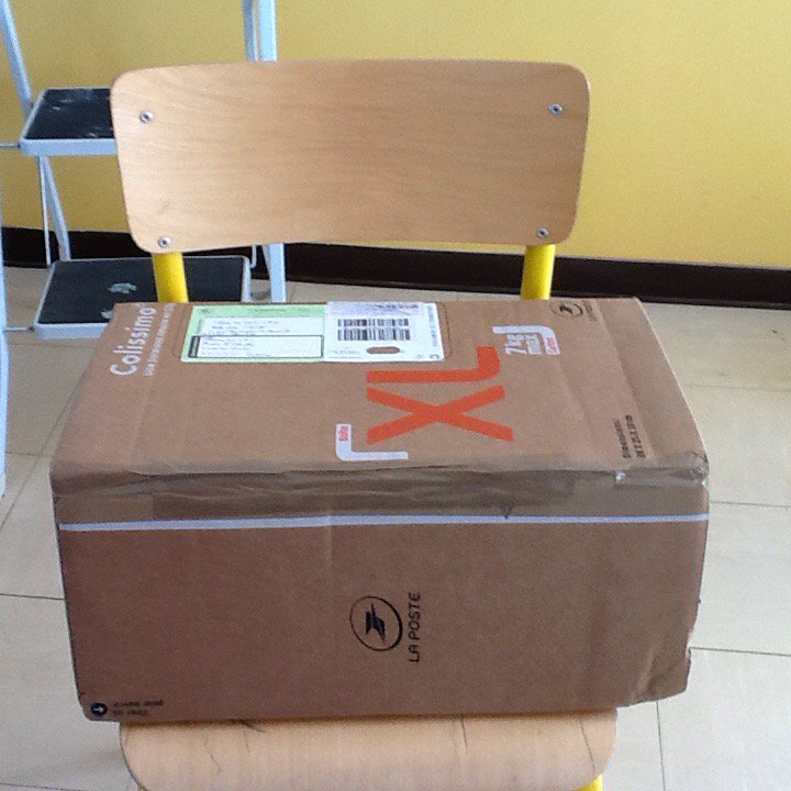 Nous avons bien reçu votre colis on attend 14 heures pour l'ouvrir avec tout le monde Lucas et Maël