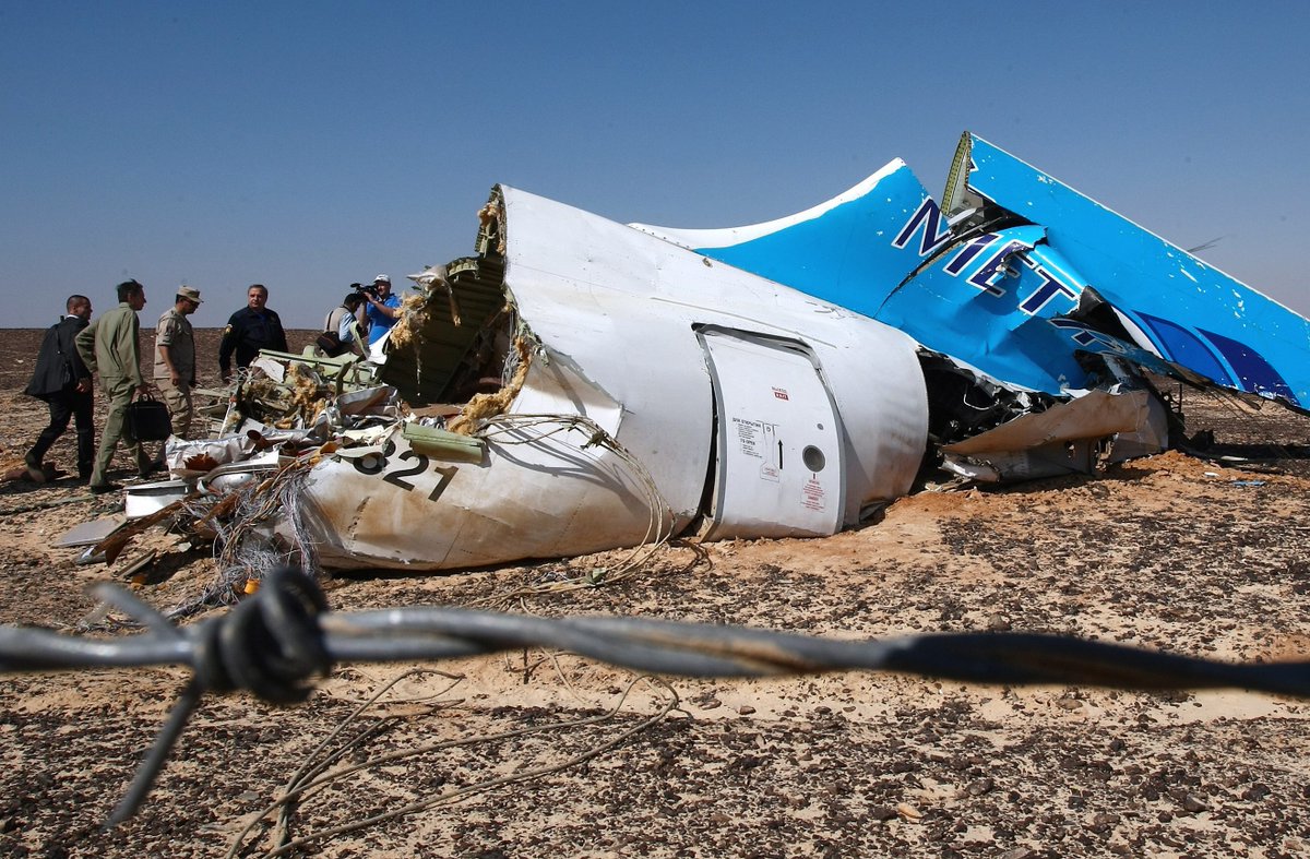 DailySabah's tweet photo. Bomb a 'possibility' in crash of Russian passenger plane in Egypt, Obama says
https://t.co/vFMHyqo0Rn https://t.co/dtnVITBon2