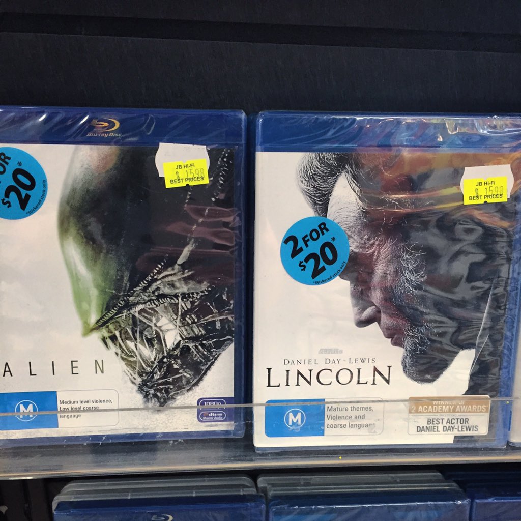 YouDecideGames's tweet photo. Alien and Lincoln must have had the same guy do their Blu-ray covers. https://t.co/OHJ5FPq2uk