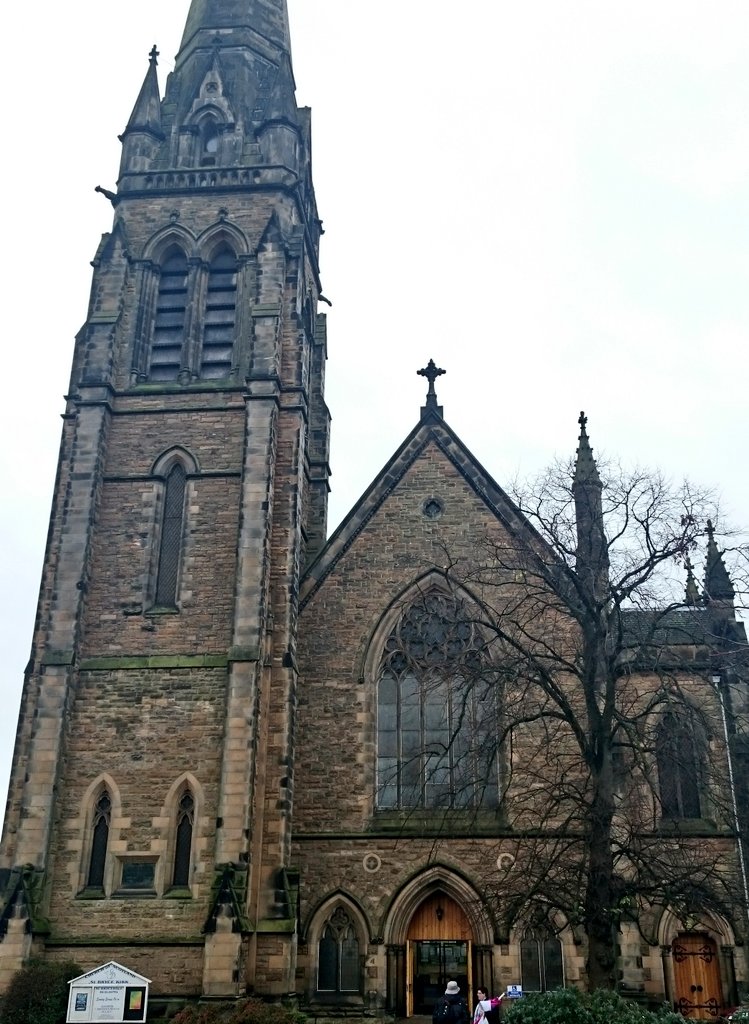 fifecollege's tweet photo. St Bryce Kirk is ready to go for our final 2 graduation ceremonies this year. Exciting! #Grad15 https://t.co/TojeiykuN5