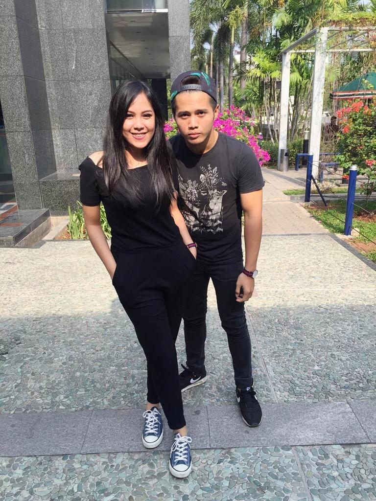GhaitsaLoverJKT's tweet photo. Yuk siap" stay tune di @884GlobalRadio bakal ada @GhaitsaPuteri &amp; @UbayIDOL8 di #StarOnTheRadio mulai pukul 20.00 😊 https://t.co/9UVH9YtHfw