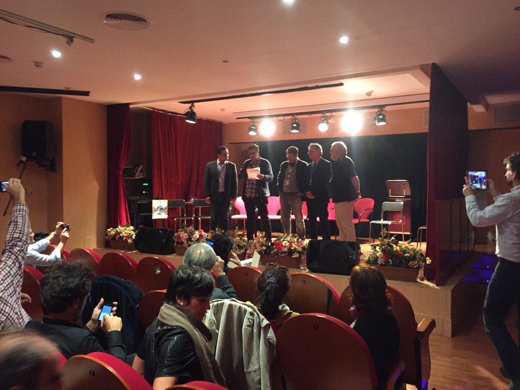 GeoparquesEsp's tweet photo. Aprobamos la Declaración de #OpenGeoDay2015 como conclusión final https://t.co/OoSAbHzVqV