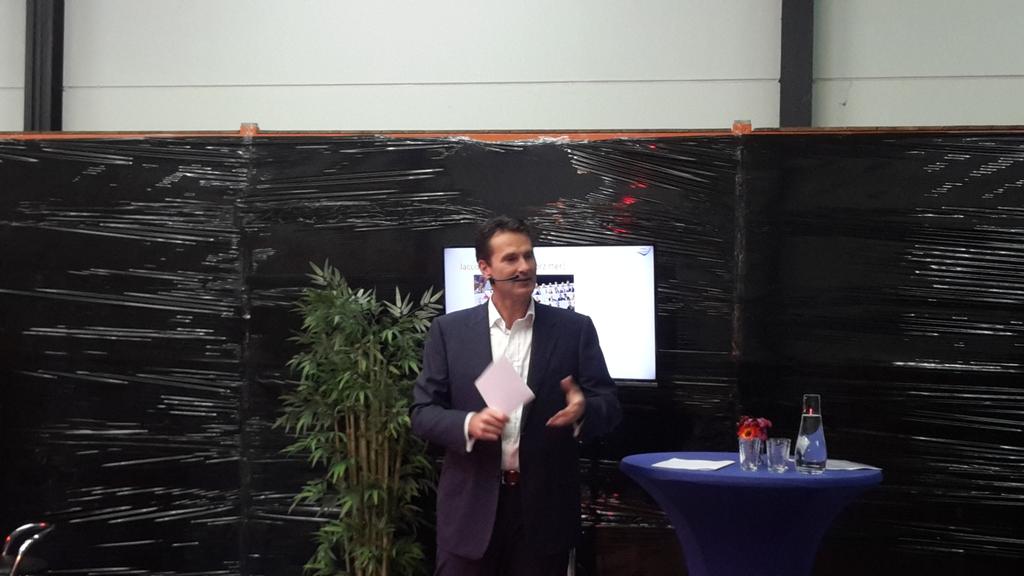 <a href="/JaccoEltingh/">Jacco Eltingh</a> dagvoorzitter bij opening nieuwe pand Hegin Metaalfinishing. @gem_Heerde Gefeliciteerd Cees! <a href="/BCHeerde/">BCHeerde</a>