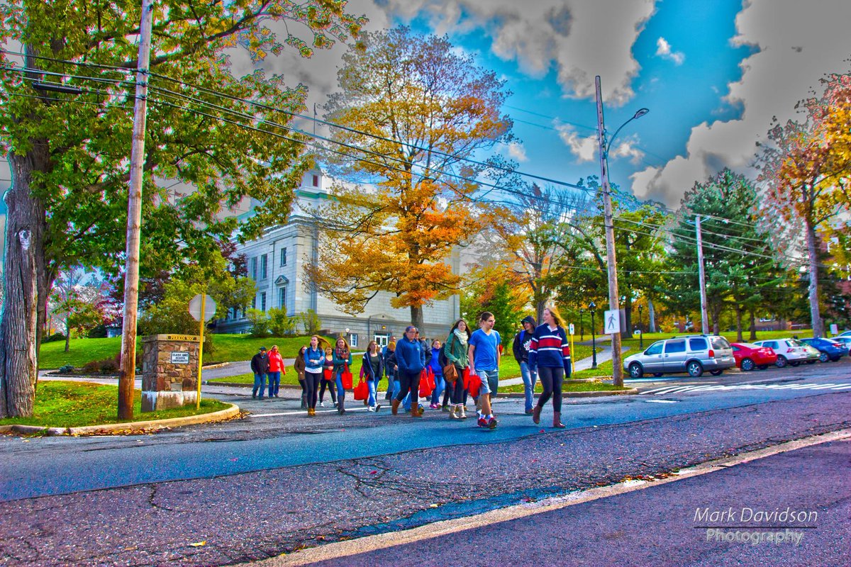 AcadiaU's tweet photo. A warm welcome to future students &amp; family at #AcadiaU's Open House. #WelcomeHome Please RT https://t.co/DCugiZ4twU