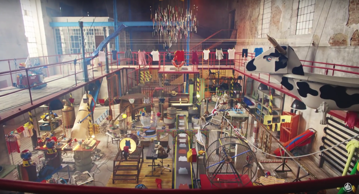 DSCVRfr's tweet photo. Charlie et la Mini-Factory selon #PetitBateau. https://t.co/8JhpHzYzMA #Pub #Factory #DSCVR https://t.co/mKfo4ZIRS0