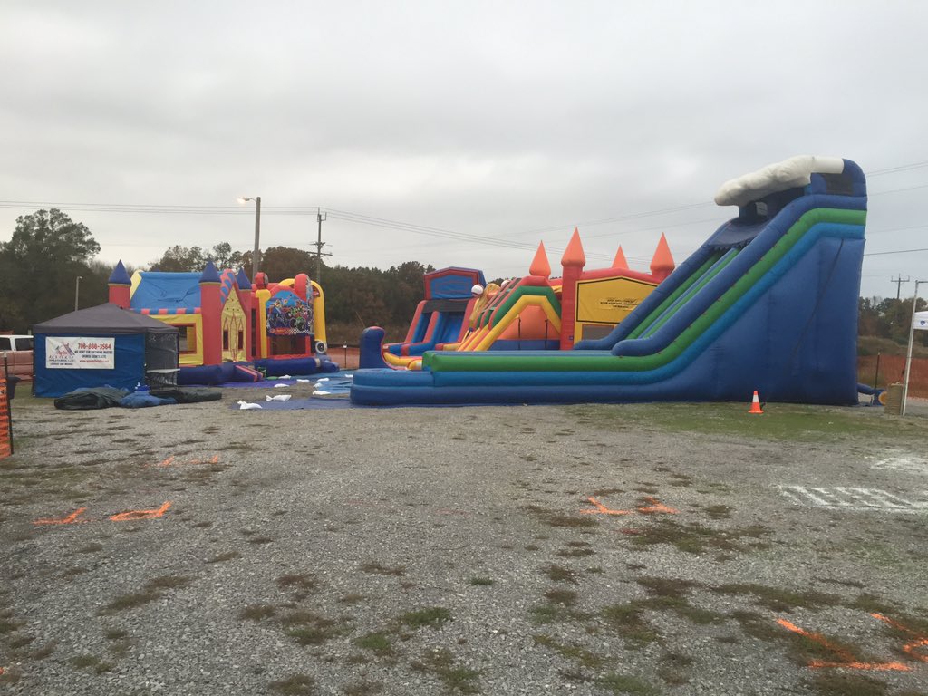 InflatablesApex's tweet photo. Playground is set up and ready to go at the #ChristmasNightsofLights starts tonight https://t.co/F8FzyikJiz