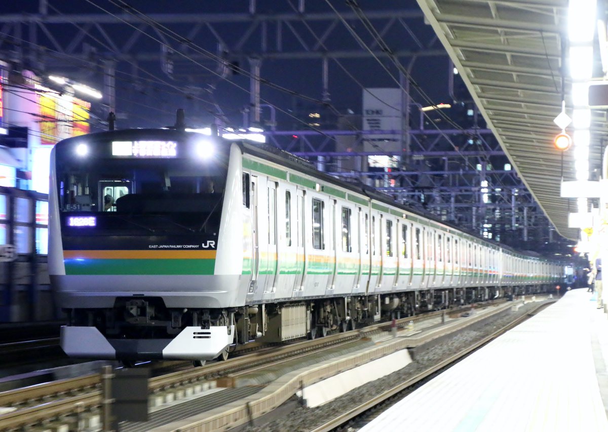 E233 R93 夜の御徒町de流し撮り 都内だと明るく流しの良い練習になりました T Co Um2uwpwzej