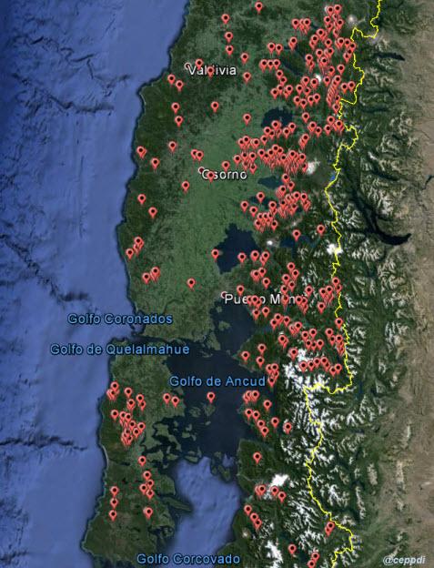 ginniasa's tweet photo. Puntos rojos indican proyectos hidroeléctricos para los ríos, sólo en región de Los ríos y Los lagos @PueloSinTorres https://t.co/IPQxrQhW3g