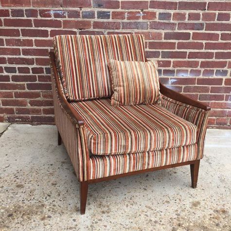 ATTICcity's tweet photo. New ATTIC Pick: #Vintage 1950s lounge chair @ https://t.co/zZzvL6wfIk #aDecorativeDC #shoplocaldc #furniture https://t.co/nH3wOwhXoA