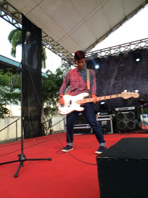 Ini diani bassist kita:D @arismln21