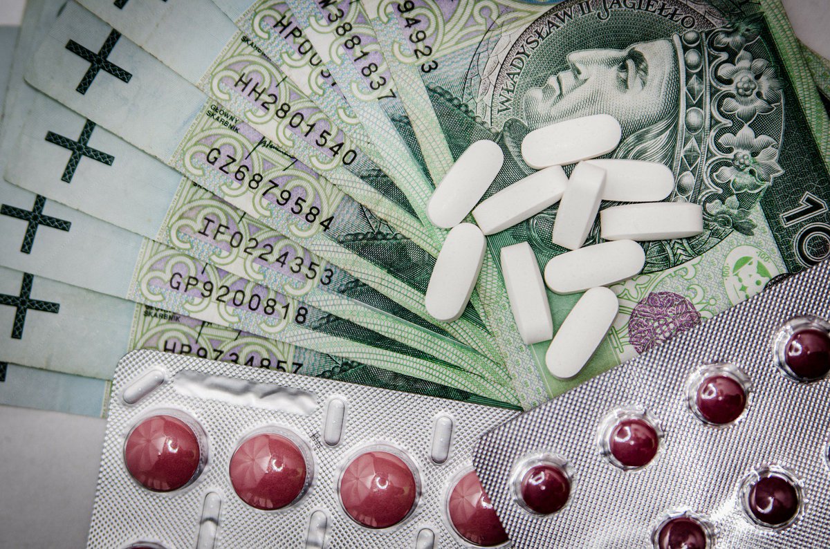 inst_medialny's tweet photo. Dlaczego coraz więcej ludzi zażywa parafarmaceutyki? 
Zobacz na czym polega mechanizm: 

>>https://t.co/f75B5U6y2w https://t.co/8Lfu73yFpH