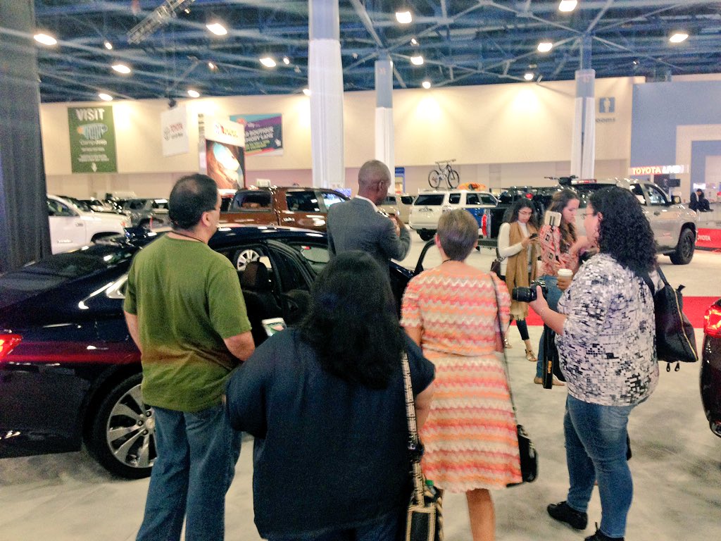 vanniaenriquez's tweet photo. Press preview with #Miamiinfluencers and @chevrolet at the #miamiautoshow. #ChevyPlayMiami #ilikethatcar https://t.co/ttfOCpdveU