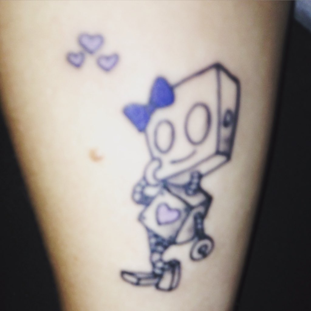 LeeSenterfit2's tweet photo. Love my new tattoo https://t.co/WOP99uraTV
