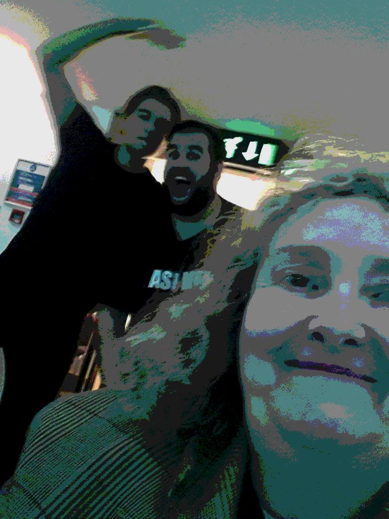 Kay Lacey tweet media