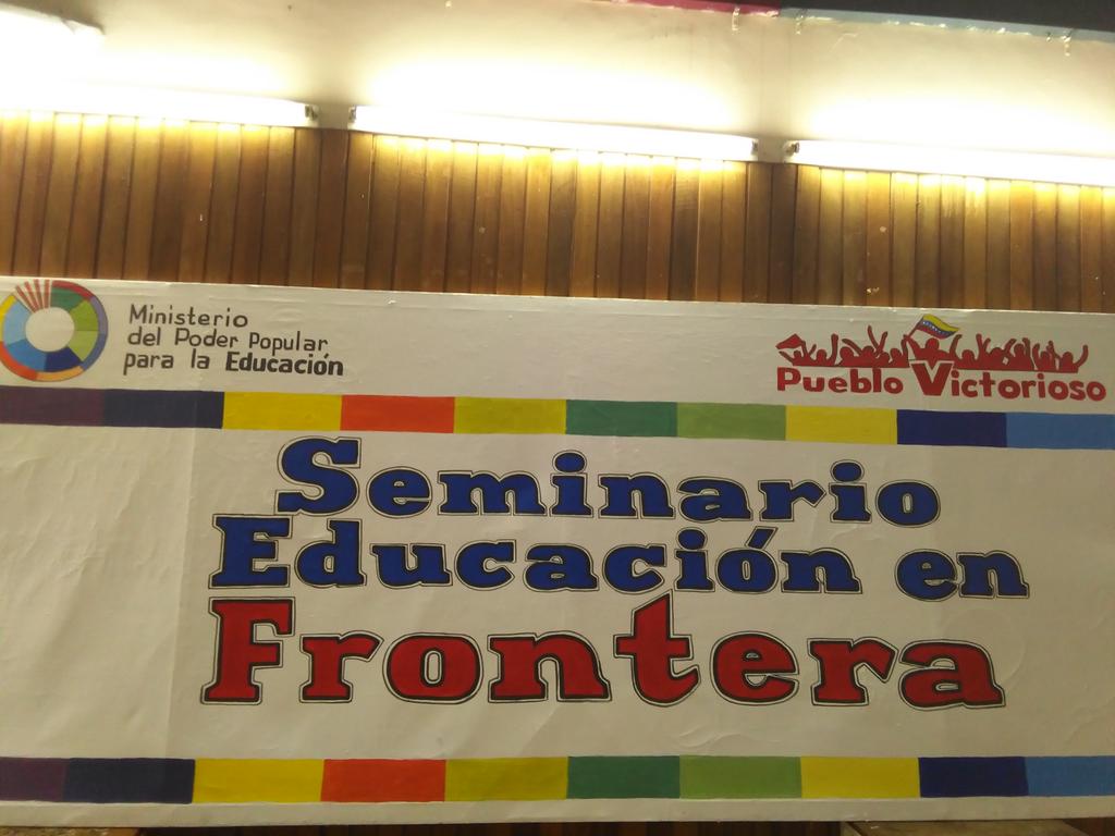 clifpmjunin's tweet photo. @rodulfohumberto @vimi3v @NicolasMaduro Seminario Educación en Frontera, en pro de garantizar calidad educativa. https://t.co/sJ2s2myfe1