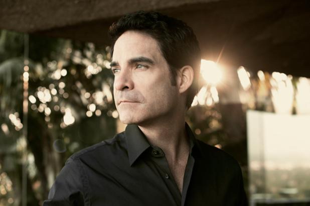 VH1's tweet photo. *EXCLUSIVE* #VH1First + @ReesesPBCups present @train's holiday album "Christmas In Tahoe": https://t.co/ZkzFs0a91y https://t.co/pLTgUJQjXL