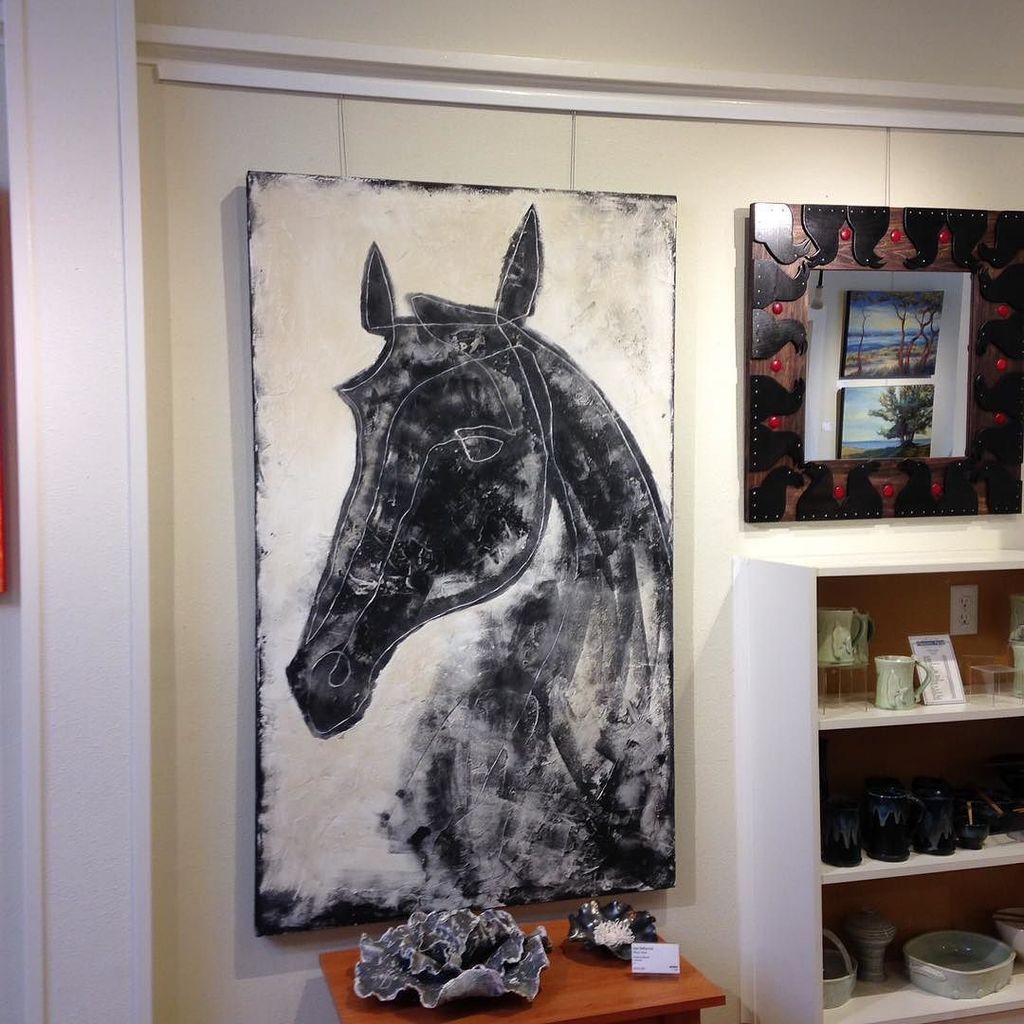 kathonvashon's tweet photo. Dennis Clouse is our Featured Artist this month. His single line paintings are fascinating… https://t.co/tL63txxkLX https://t.co/nHSy72AlMa