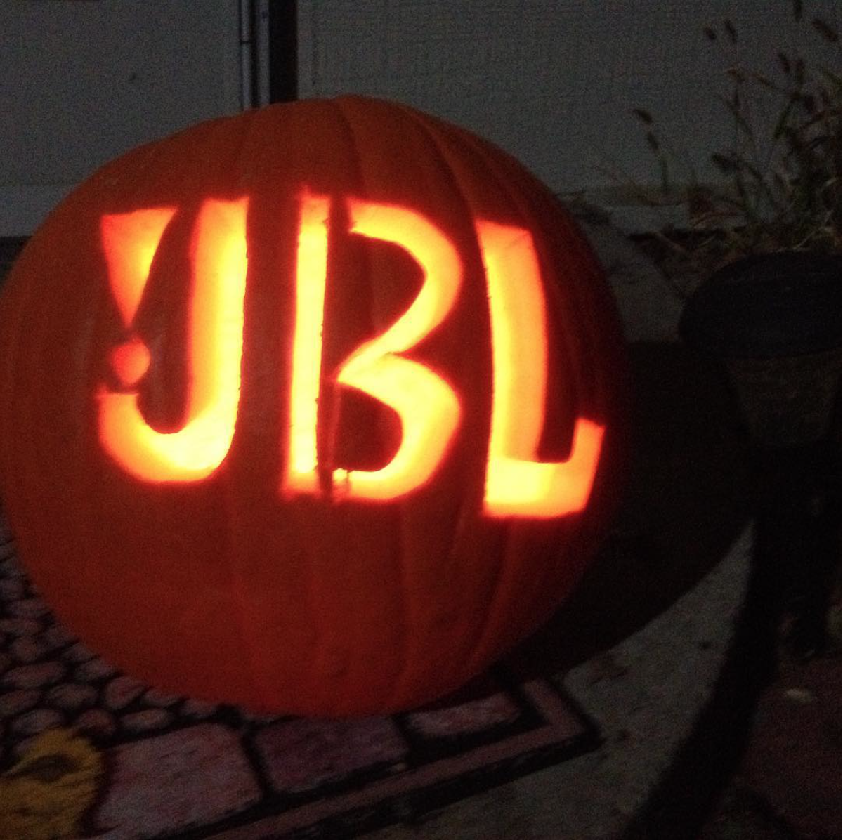TheJBLpro's tweet photo. Congrats on winning this week's #JBLPOTW Don Gattoni! Nice work!! #JBLPOTWCONTEST #JBL #HearTheTruth #LifeIsAStage https://t.co/pzRJC2XcEq