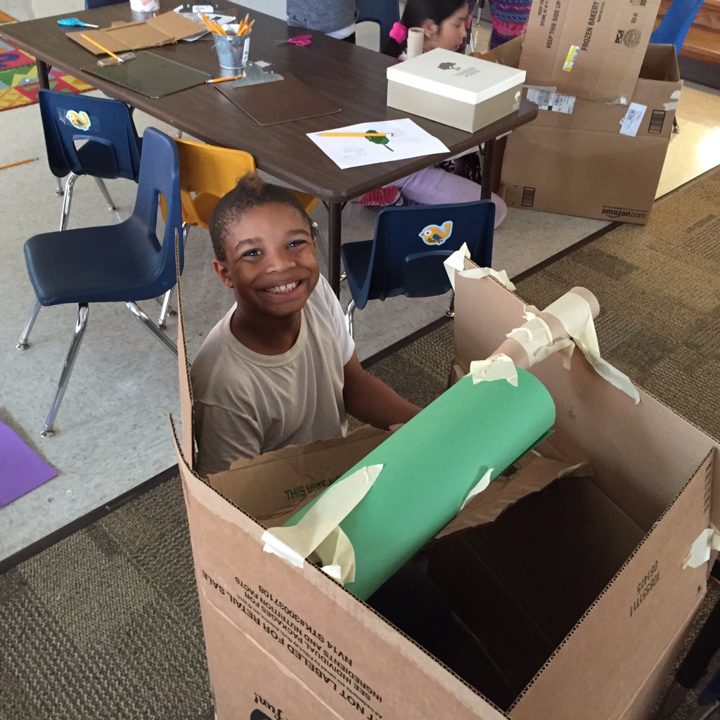 L1HAWSTEM's tweet photo. @BeinlichBecky Cardboard Design Challenge! Such creative, collaborative kiddos!!! #HawCommDay https://t.co/7lkGBhEC7N