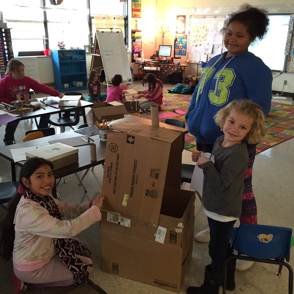 L1HAWSTEM's tweet photo. @BeinlichBecky Cardboard Design Challenge! Such creative, collaborative kiddos!!! #HawCommDay https://t.co/7lkGBhEC7N