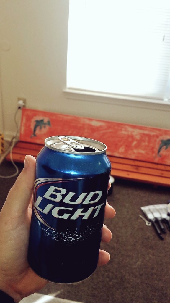 ErinKally's tweet photo. Gone but never forgotten. #GoodbyeBud
Here's to better years and better beers ❤💛 https://t.co/lr9Yk3kQ7k