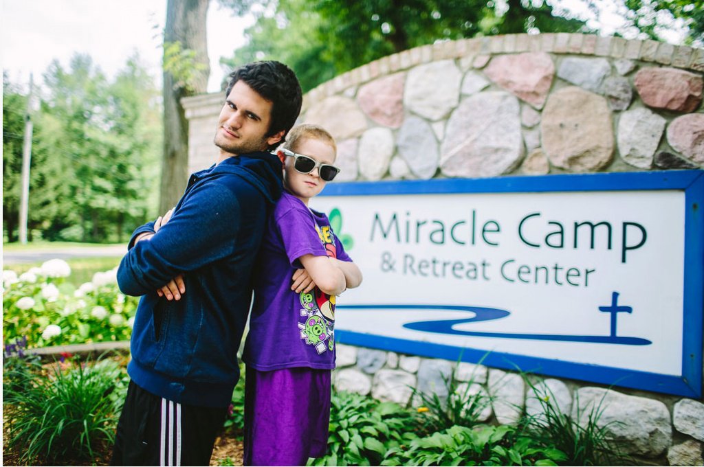 CSFMinistries's tweet image. Read how 2 inner-city boys experienced a positive role model @miraclecamp bit.ly/1MkQLUe #GiveTheGiftOfCamp